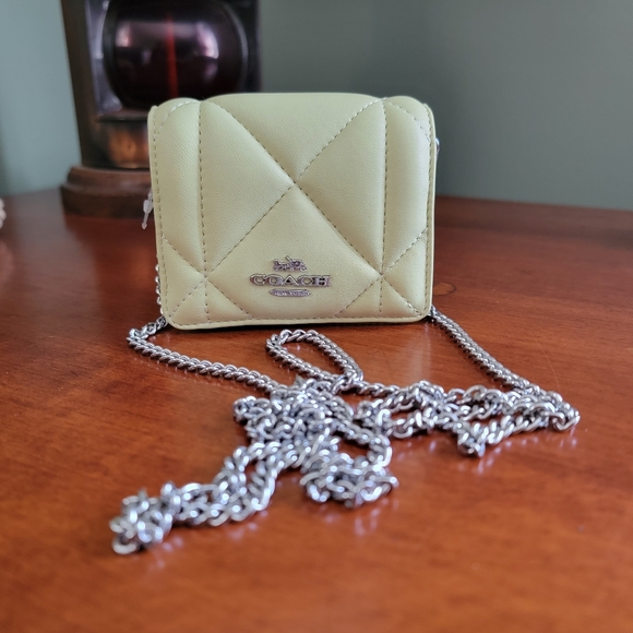 NWOT Coach Puffy Diamond Mini Wallet On A Chain Lime Green Napa Leather #CJ528 - Picture 1 of 15